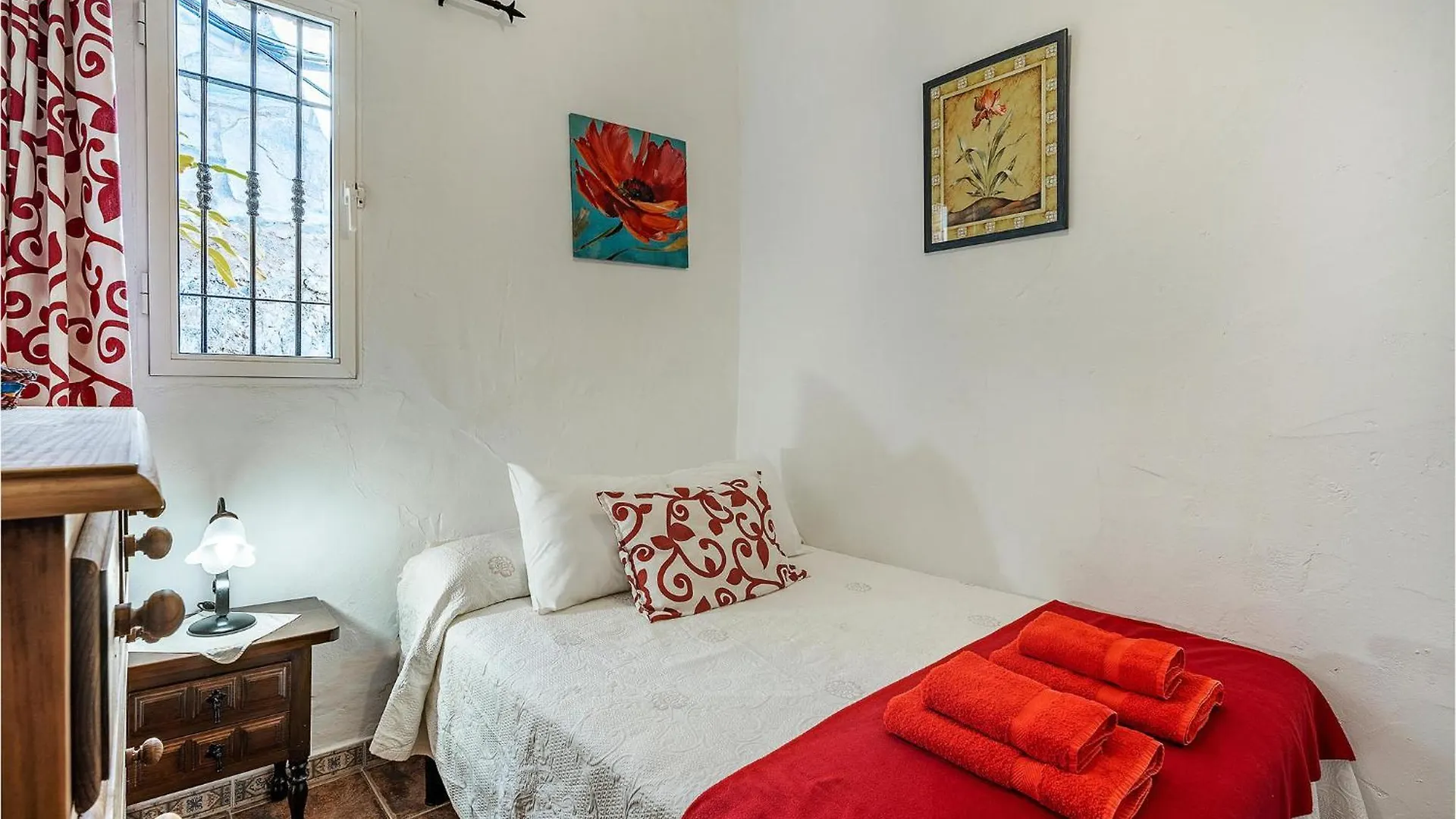 Amazing Home In Frigiliana With Kitchen 0*,